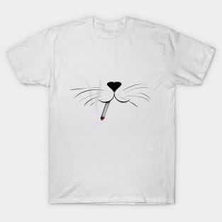 Cat smokes T-Shirt